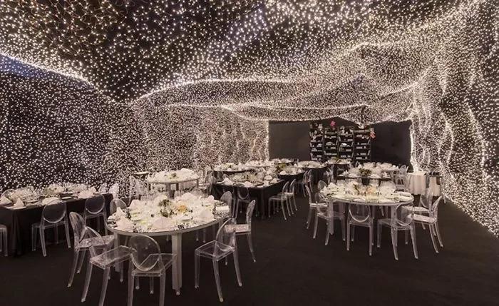 被25万颗LED灯点亮「星际」餐厅：让梦幻遮住你的双眼(2)