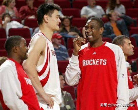 王治郅nba工资 王治郅和姚明在NBA中拿过多少工资(2)