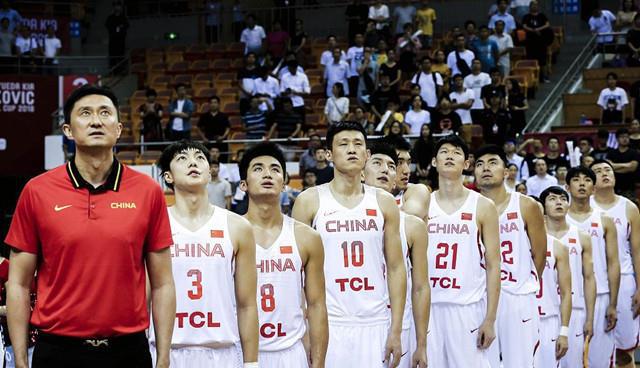 CBA滑落到娱乐边缘！体育本质丧失背后，中国篮协是否该有所作为(2)