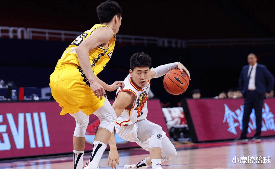 恭喜！中国男篮新星拿到续约合同，渴望带队冲击季后赛四强
