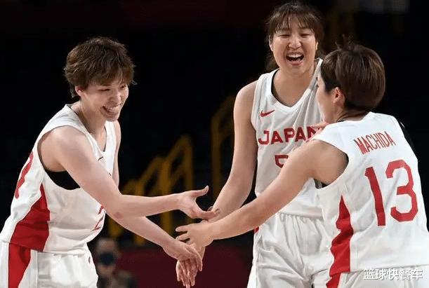 大逆转！中国女篮苦主末节崩盘 澳大利亚72-66送日本开门黑