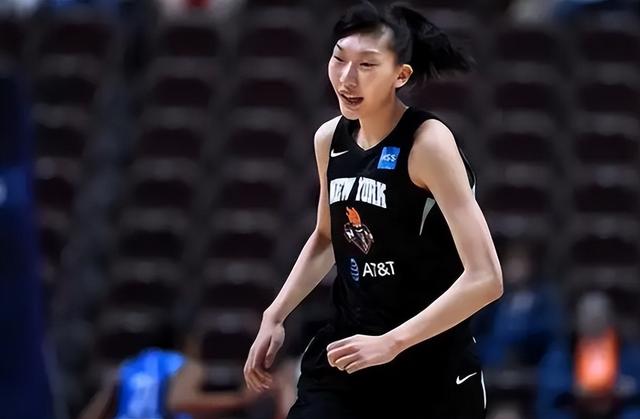 12+11+10+10！女周琦制霸WNBA，她早已成为中国版威金斯(2)