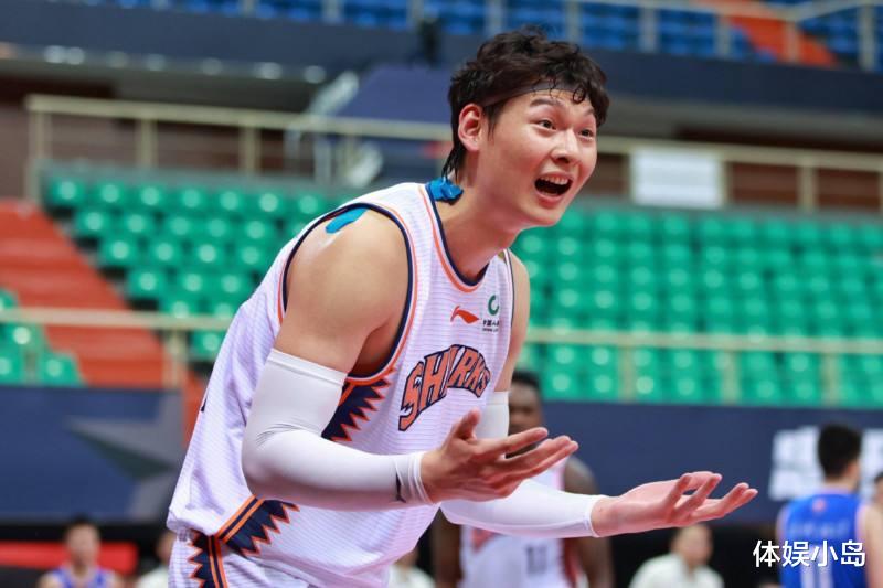 中国男篮14人季后赛得分榜，郭艾伦仅排第三，最年长仅32岁(7)