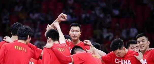 中国男篮官宣14人名单，杜锋淘汰四大球星，CBA单场50分战神落选(1)
