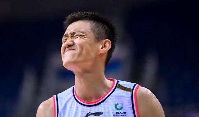 中国篮协征召的五名球员没有周鹏，杜锋信赖周鹏，周鹏定位北京？(5)