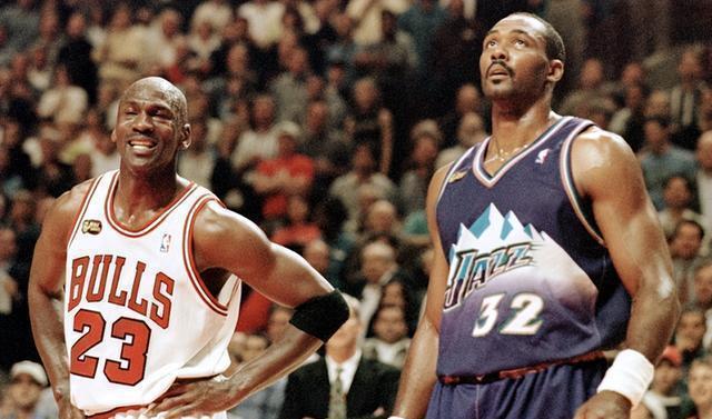 NBA97赛季，MVP颁给了战绩和数据都不如乔丹的马龙，其中有何黑幕