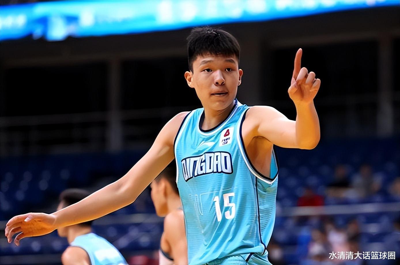 杨瀚森，集三位CBA传奇优点于一身，中国男篮新一代潜力之星