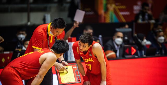 中国男篮离队名单不敢公布！杜锋淘汰多人，八月大考决定是否下课(3)