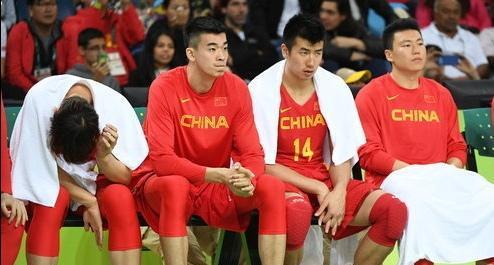 16年奥运会，中国男篮阵容都有谁？多人遭遇大伤，有人成为经纪人(2)