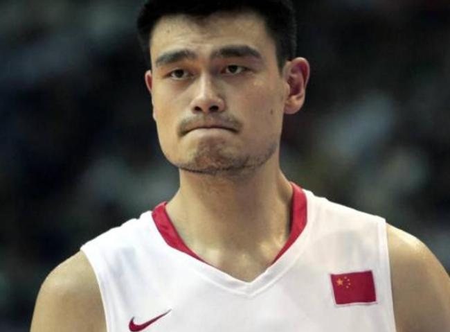 中国最强的篮球运动员，退役之后还能当篮协主席(2)
