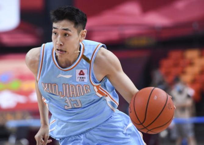 中国最强的篮球运动员，退役之后还能当篮协主席(4)
