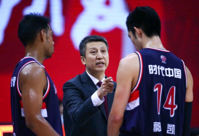 中国最强的篮球运动员，退役之后还能当篮协主席(6)