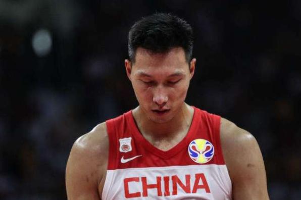 中国男篮第一悲剧！有NBA实力却进不了国家队，领导：你太难管