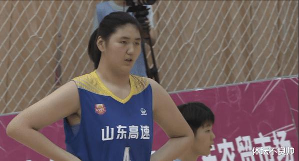 恭喜中国女篮！15岁“女姚明”身高2米23，同年龄段已无对手