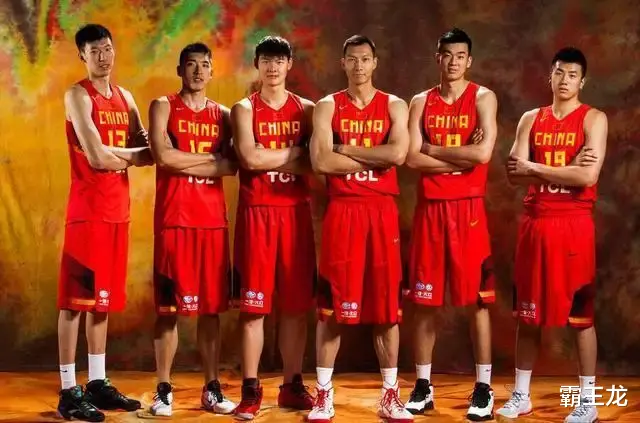 候选中国篮球名人堂的12名男运动员，哪几个人最有名，必定会入选？(2)
