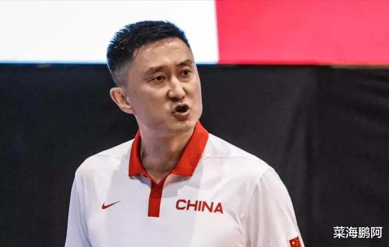杜峰在看男篮欧洲杯吧：高快灵才是中国男篮出路(2)