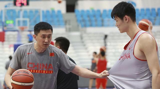 中国男篮王牌伤愈复出，杜锋终于底气十足：若他回归，没周琦也行