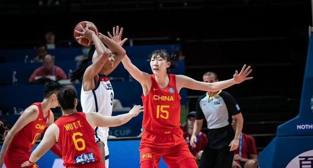 李梦场均17分，韩旭场均14分9篮板，她们是中国女篮的绝对核心！(3)