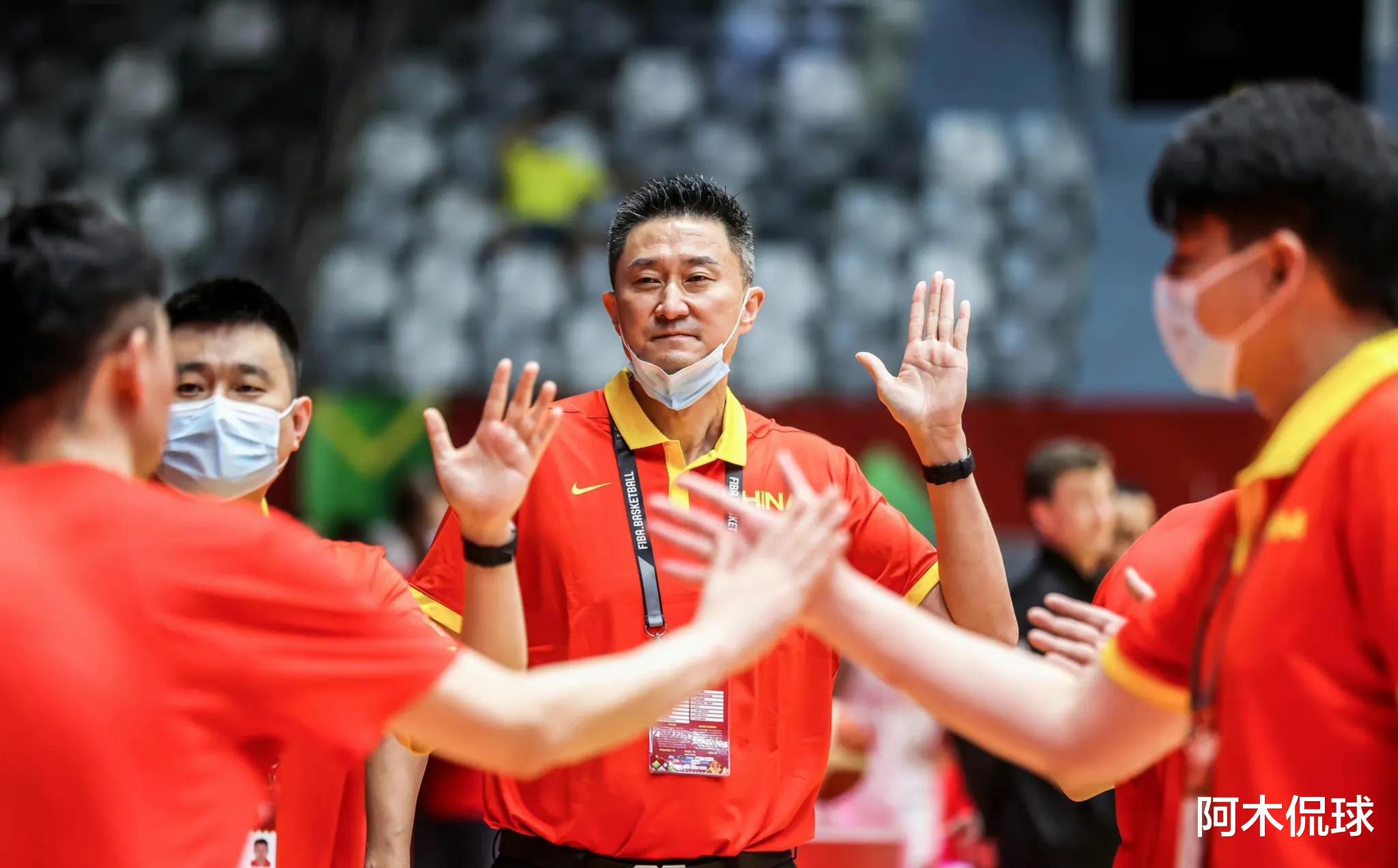 中国男篮主教练年薪仅有千元，中国篮协还明令禁止兼职地方教练，在逼杜锋离开国家队吗(4)