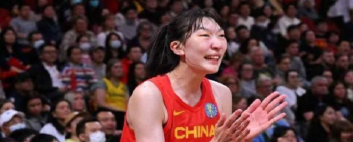 点赞女篮球员，点赞郑薇指导！只因做到三点，中国女篮重回巅峰！(4)