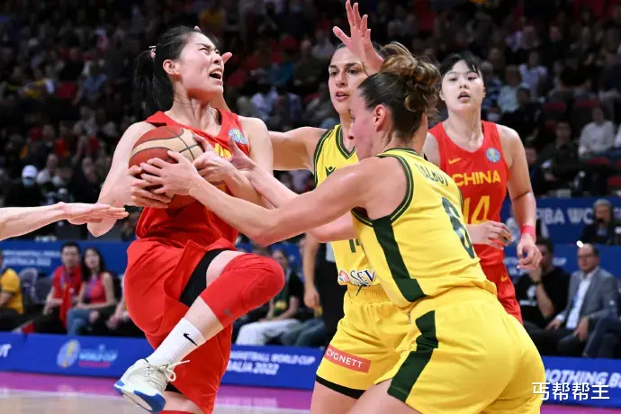 澳大利亚输在了失误，中国女篮VS美国女篮，看来是要输了
