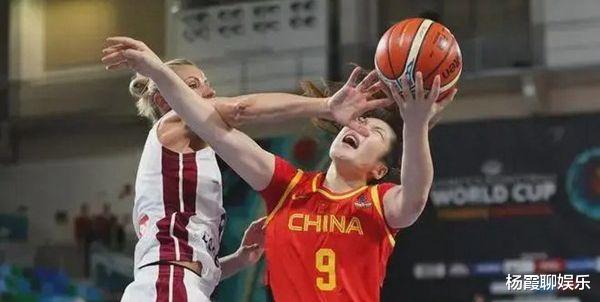 澳大利亚本场比赛应该输的心服口服，中国女篮队内第一得分手李梦因感冒缺席！(2)