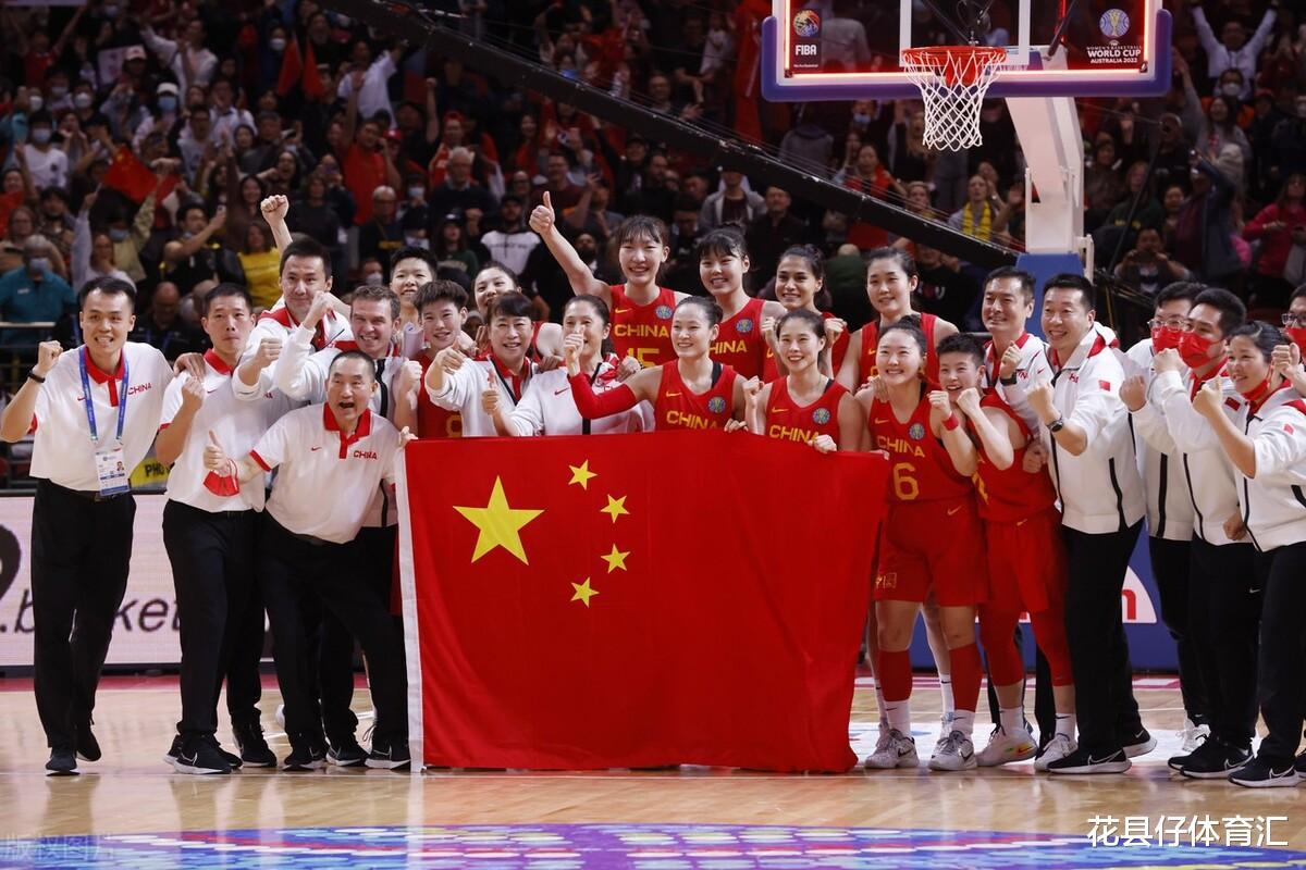 摊牌了！中国女篮正式宣告，重回世界巅峰，剑指巴黎奥运奖牌(4)
