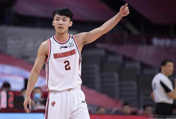 徐杰首次比赛获得大成就，成为团队功臣，中国篮球运动员人才辈出(5)