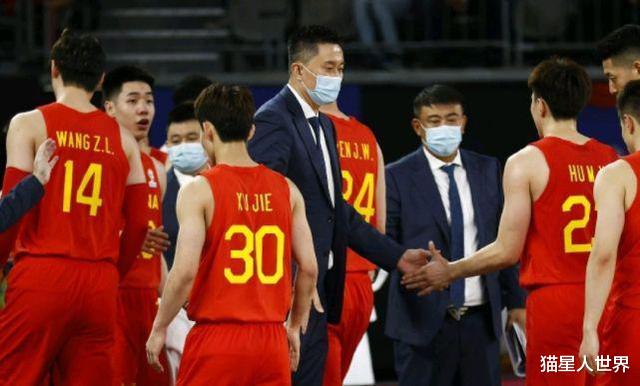 杜锋最后关键时刻用朱俊龙换下顾全，证明他还是当今中国男篮最合适的主教练(2)