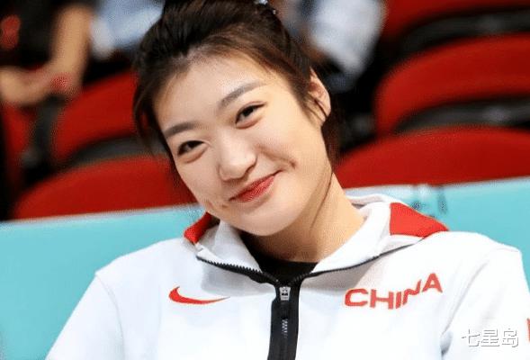 她是一位孝顺的运动员，是中国女篮的核心，如今已加入四川体育(4)