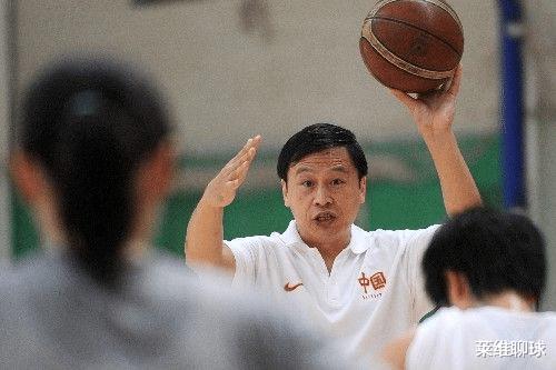 篮球开始了！65岁传奇李亚光被查，希望别晚节不保，网友提到杜锋