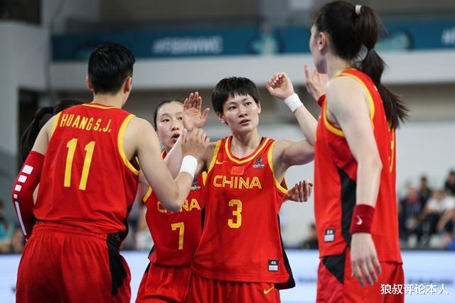 恭喜，女篮队长杨力维收到WBA合同，她该主动往美国靠拢(3)
