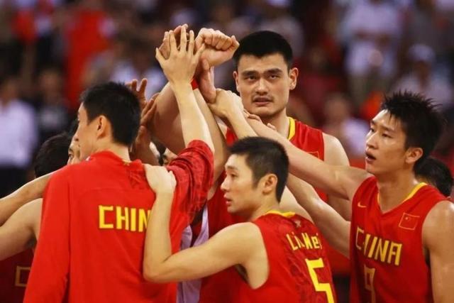 又有大赛来袭！此刻回望中国男篮的巅峰时刻，你知道是哪一年吗？(3)