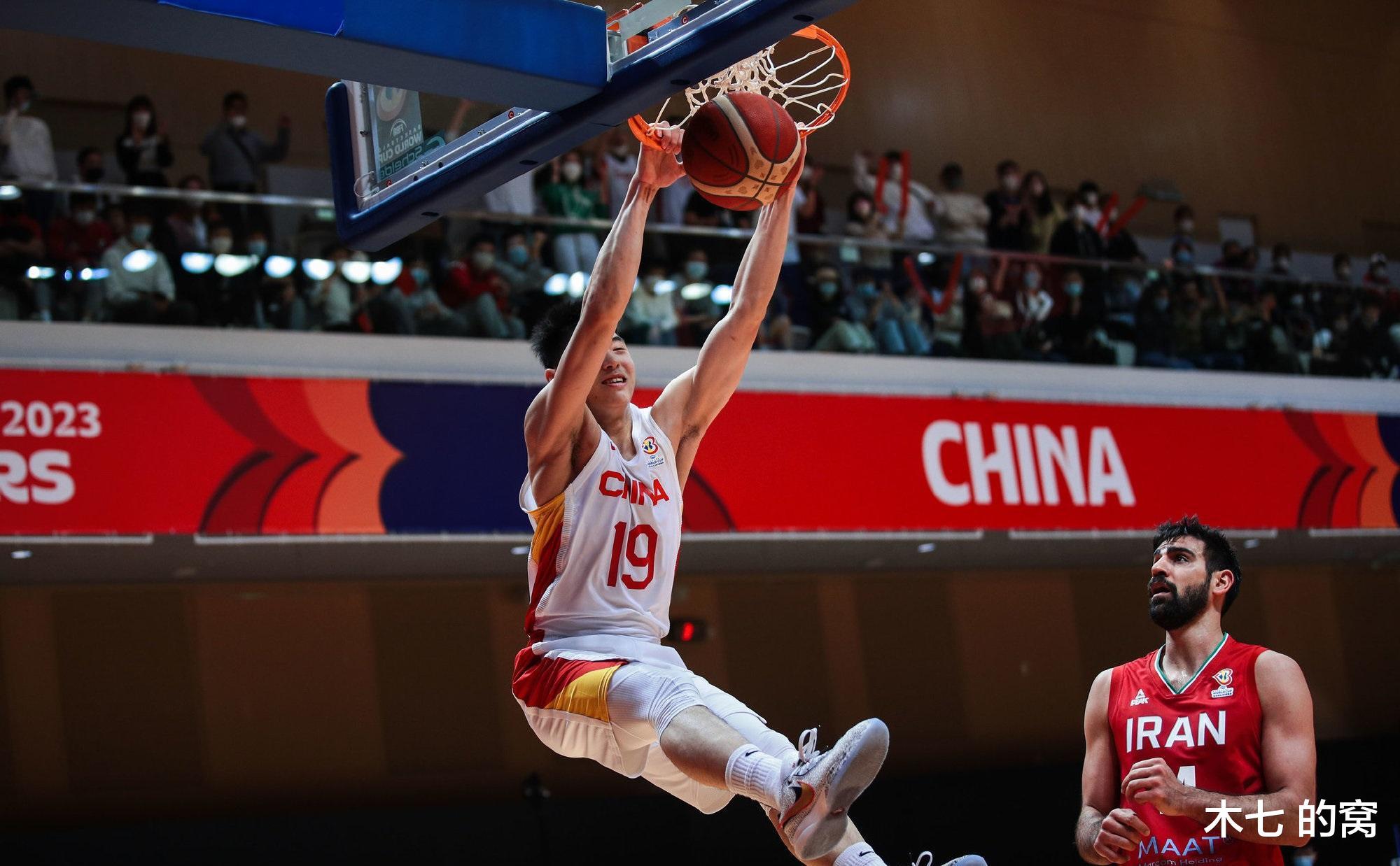 中国男篮两连胜春“锋”拂面，但赵继伟只有一个！