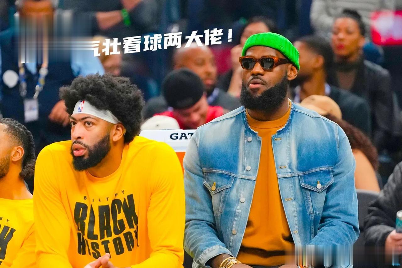 北京时间3月3日NBA湖人队球星詹姆斯接受采访，回答了队友们带领紫金军123：1(1)
