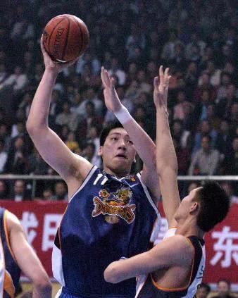 当年唐正东在CBA连拿3次MVP，为何却始终无缘中国男篮奥运阵容？(2)