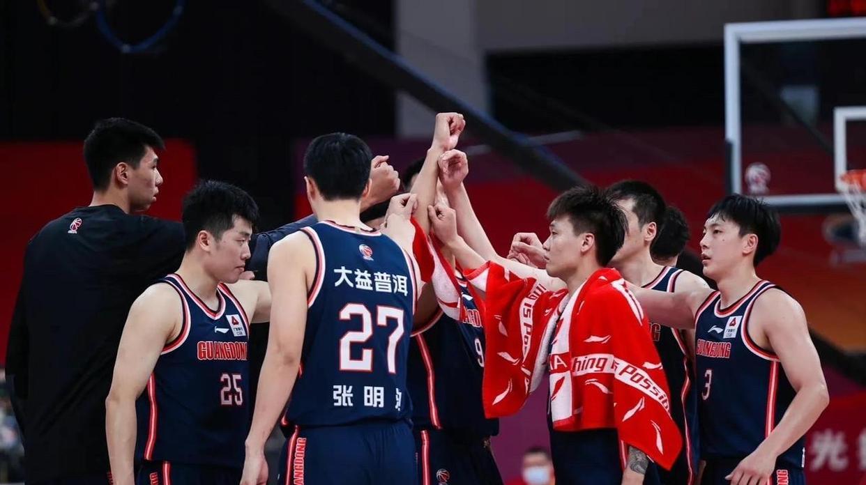 中国男篮启用归化球员，马布里要被开除，广东队夺冠概率80%以上(3)
