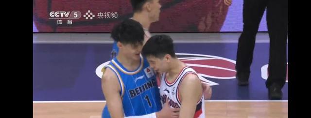 广州男篮主场最后一节崩溃，被北京首钢击倒(2)
