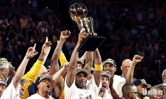 单季3支队伍60胜又难吗？NBA自创立以来，只发生过五次，在98年时四支球队取得了60场胜利(13)