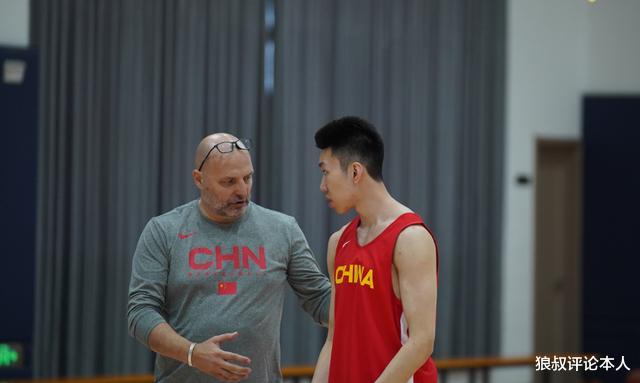 中国男篮热身赛倒计时！15人封闭集训后，只有4人有可能进入一队(5)