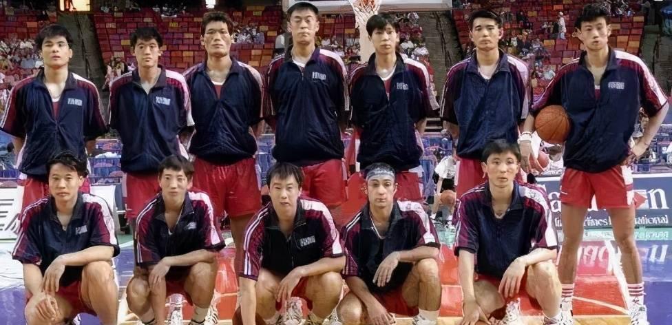 中国篮球不幸的是只有易建联？这是侮辱易建联还是捧易建联？(3)