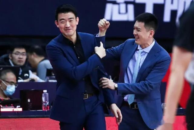 赛季五大成功主教练，杨鸣王世龙上榜。失意主教练，杜峰名列其中