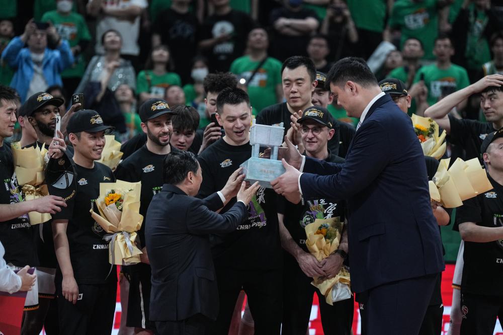 夺得队史第三个CBA总冠军，辽宁男篮“惹不起”，赢在经验和人才储备(3)