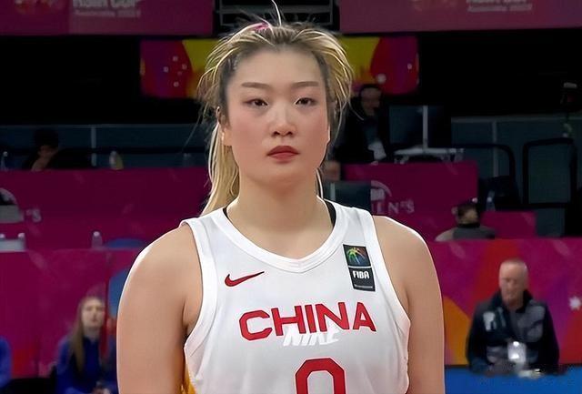 女篮亚洲杯，中国3战全胜，揭露了3个不争的事实
1、把韩旭和李梦从WNBA调回来
