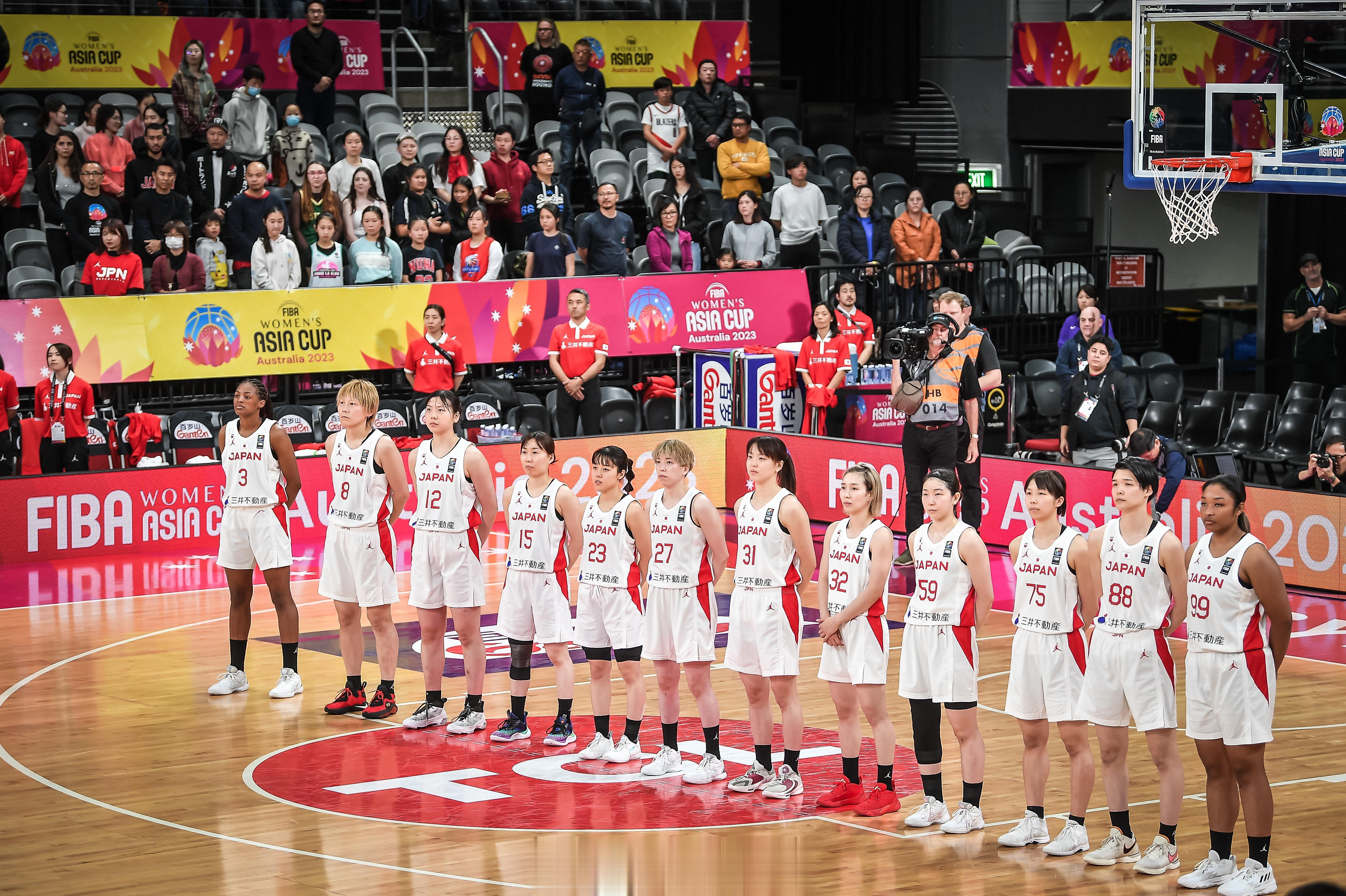 没有悬念，日本女篮88-52新西兰，连续6届挺进#女篮亚洲杯# 决赛，静候中澳胜