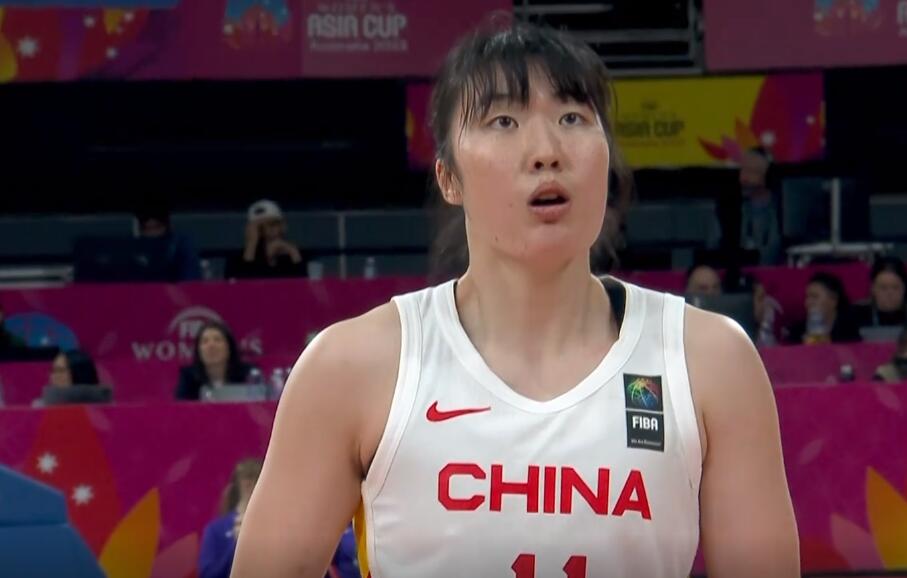中国女篮变阵9中0后逆袭，王思雨单节6+4，带队反超澳大利亚7分(2)