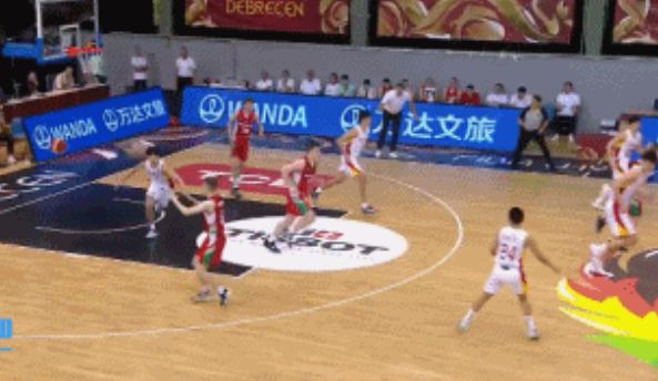 中国女篮靠韩旭投射三分球就悲催，内线吃力是明显短板(4)