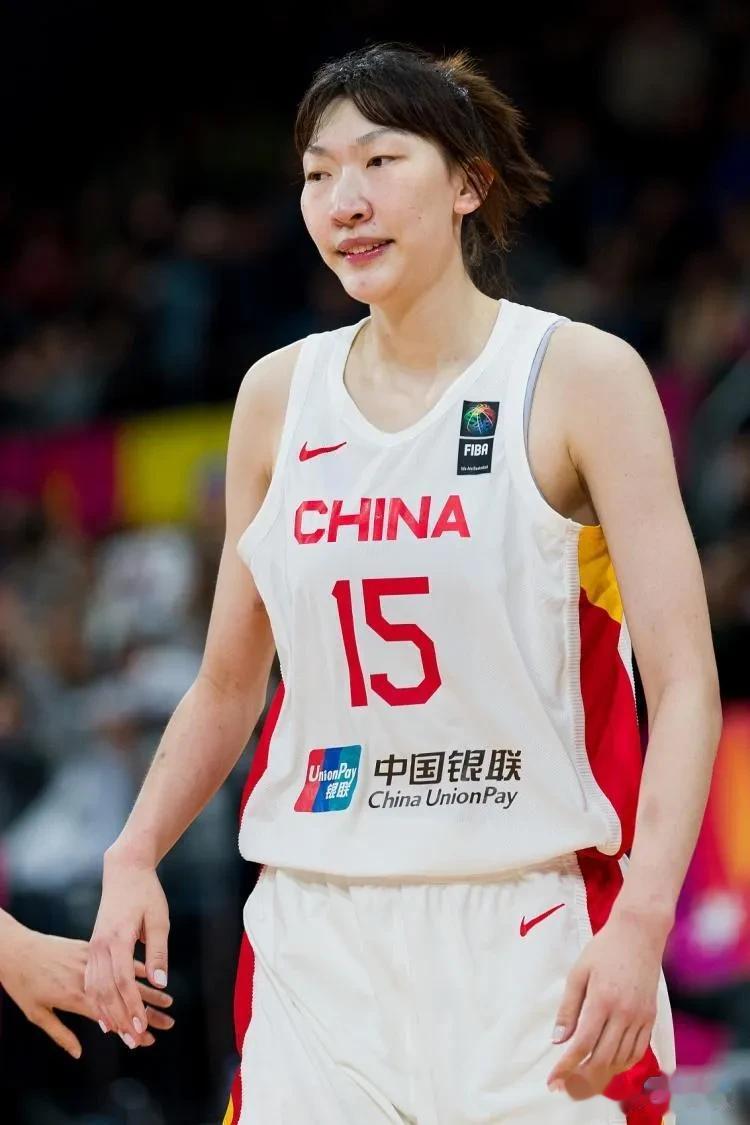 如果中国女篮有段位的话，我觉得这样评价最合适:
1.韩旭 超世界级，5颗星，中国(2)