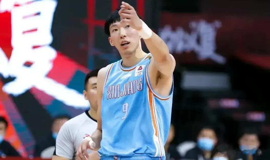大王的好运气来了！新赛季，上海男篮的目标可能不只是CBA四强

因为王哲林攻守兼(2)