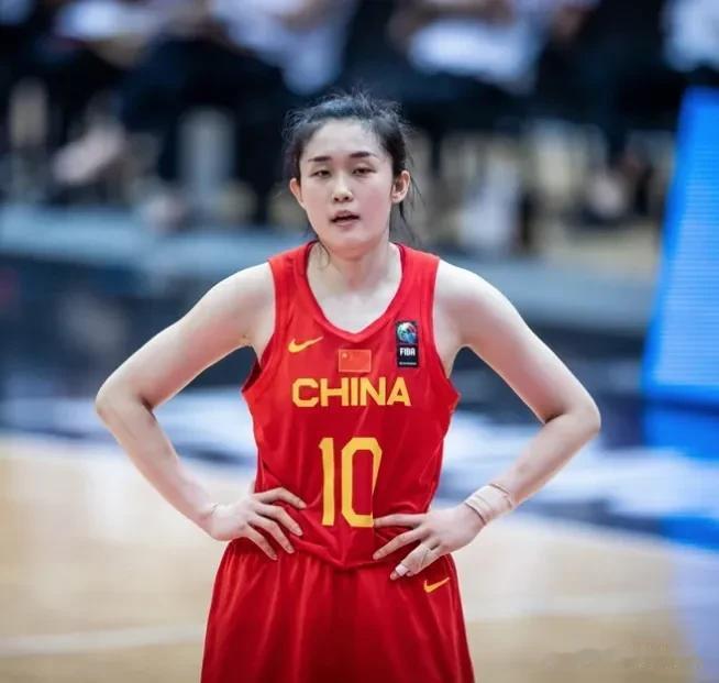 中国女篮的姑娘颜值都挺高，但是能达到98分以上的只有这三个人！
1.张茹，颜值之(4)